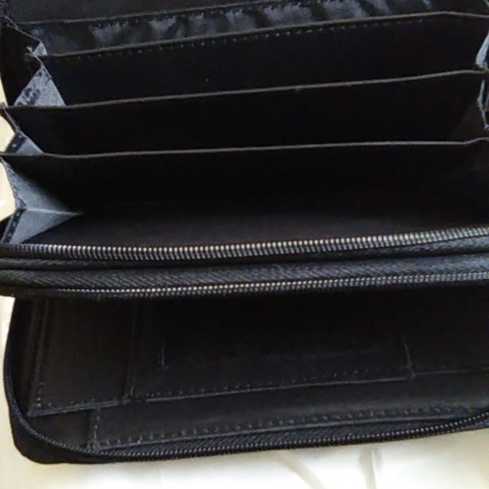 Ladies Wallet - Picture 5 of 12